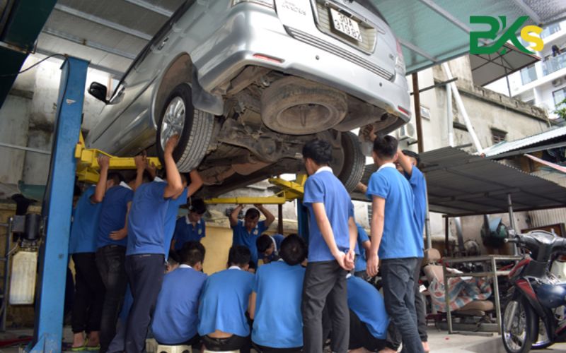 Nội dung đào tạo nghề Sửa chữa ô tô cấp tốc