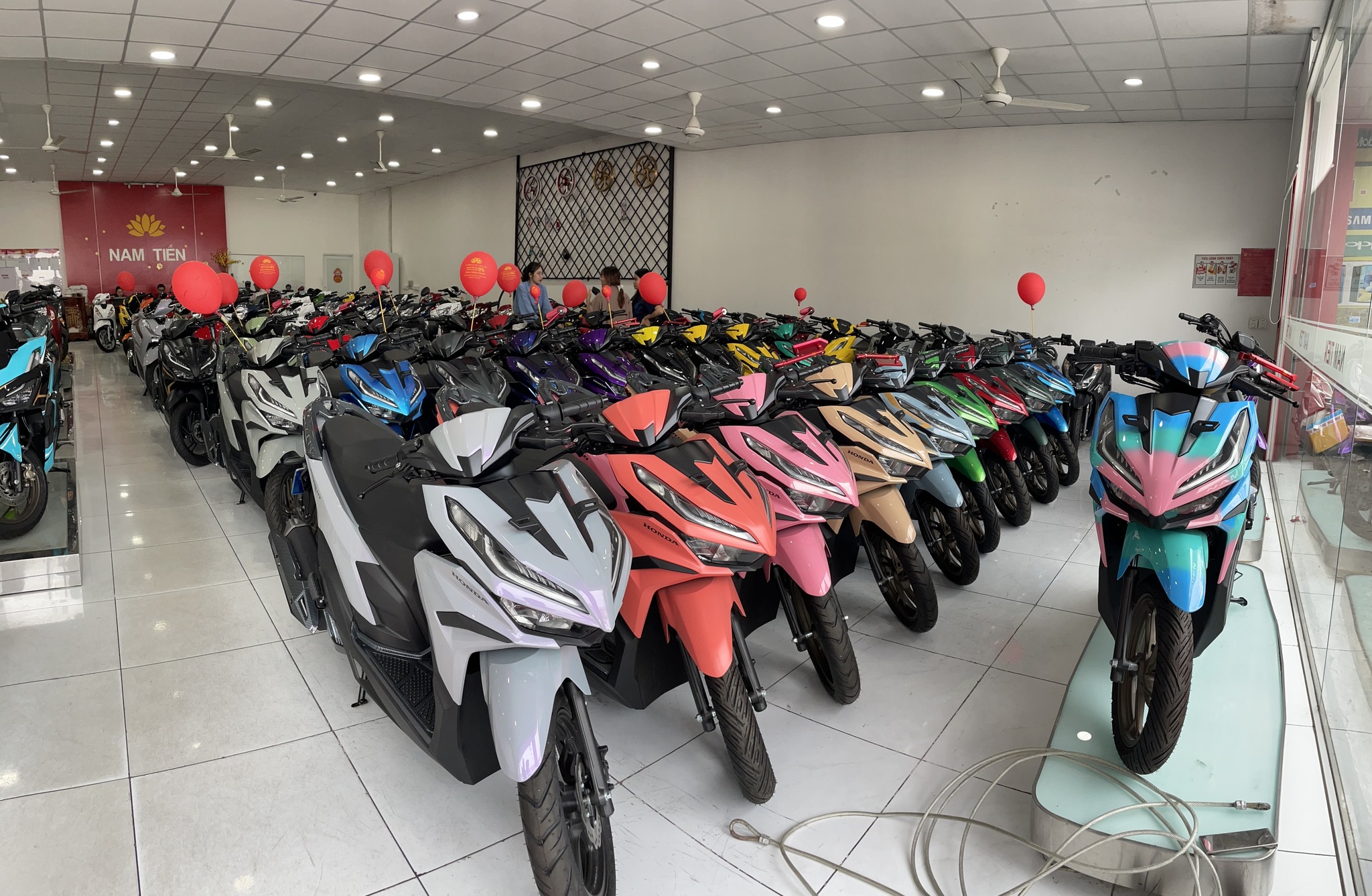mua xe máy Honda trả góp lãi thấp