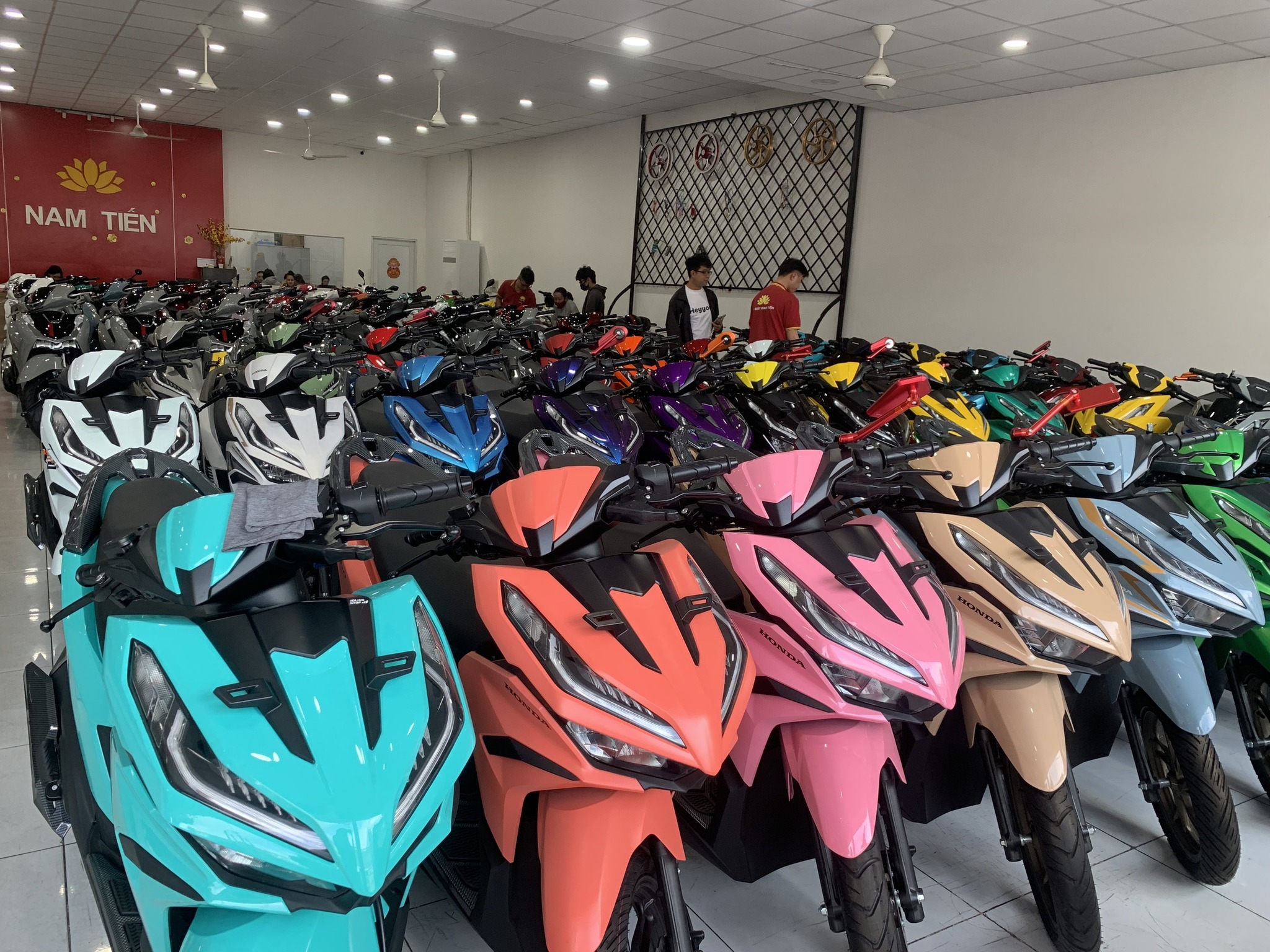 cửa hàng xe máy Honda chính hãng