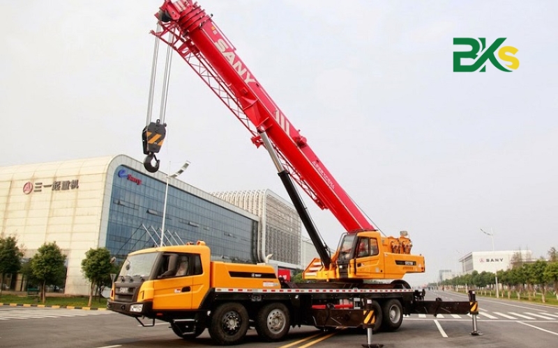 Tại sao chứng chỉ nghề lái xe cẩu là điều kiện bắt buộc hiện nay?